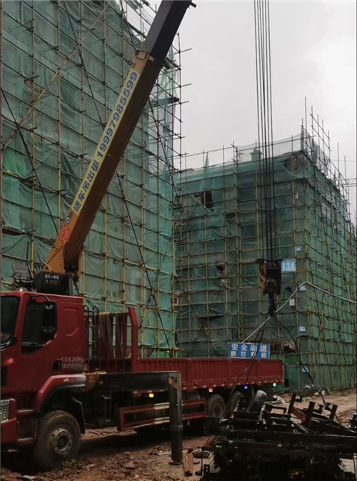 盖州市“慢工细活”—— 吊车的 “微动控制” 技术