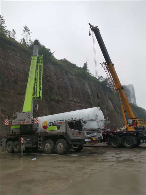 盖州市“不怕风雨冻”—— 吊车的 “恶劣环境适应” 技术